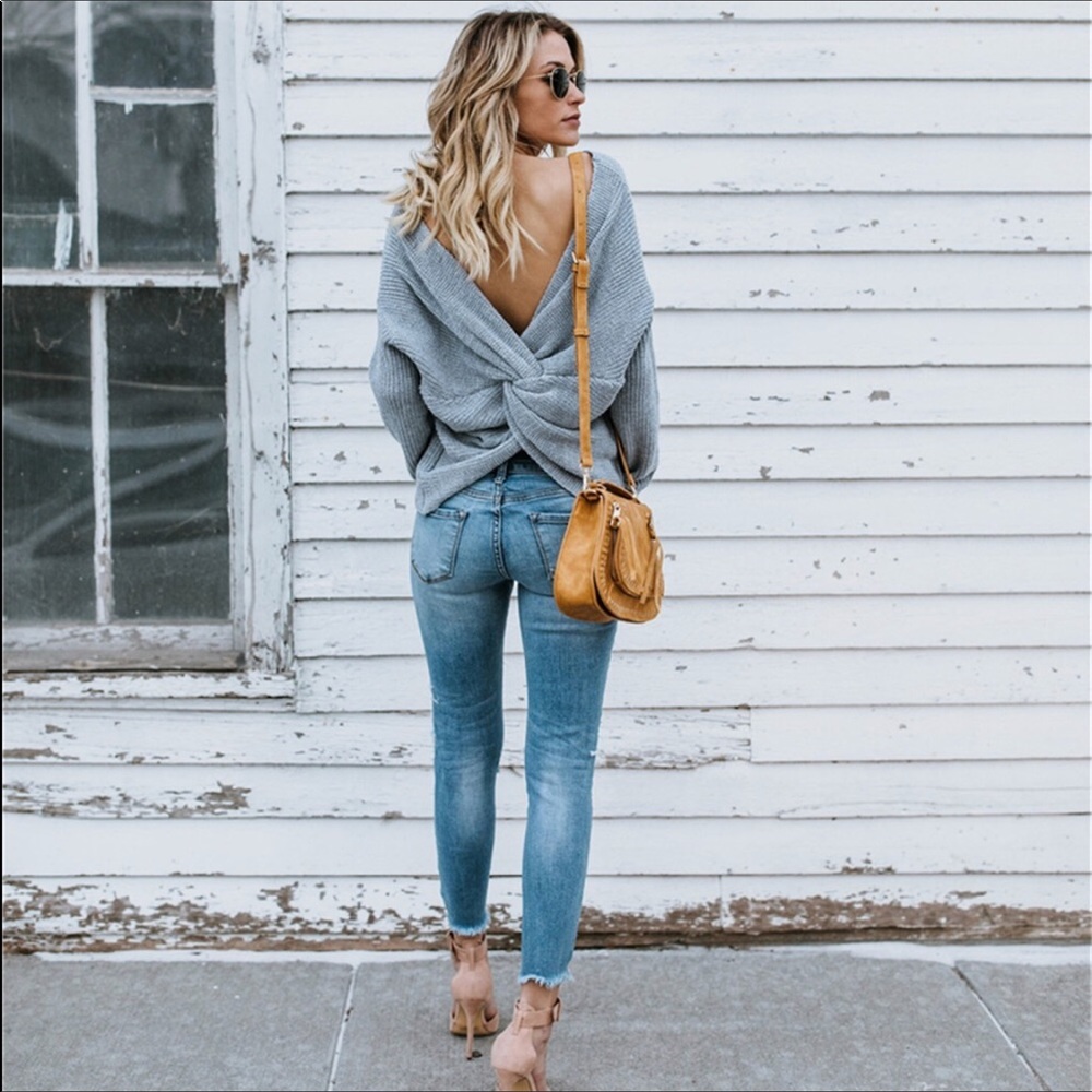 🖤New🖤Gray Twisted Knot V neck sweater - Picture 5 of 8